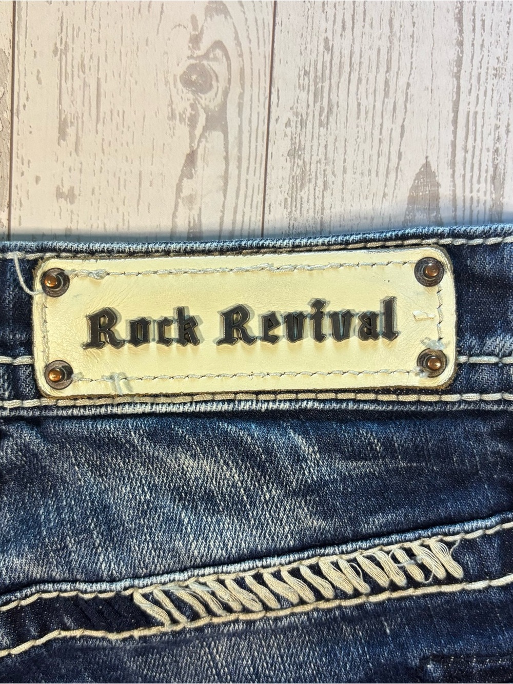 Rock Revival Lydia Easy Shorts Sz 25 Distressed Denim 4” Inseam - Picture 4 of 10
